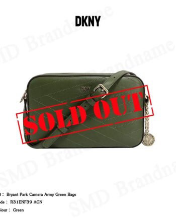 DKNY กระเป๋าสะพายข้าง รุ่น Bryant Park Camera Army Green Bags Code: R31ENF39 AGN