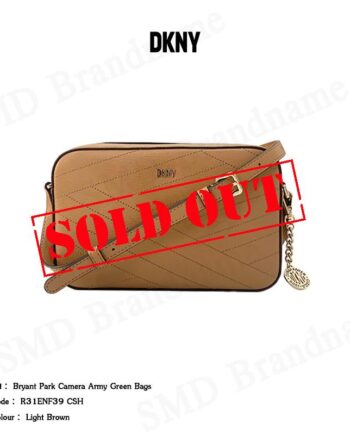 DKNY กระเป๋าสะพายข้าง รุ่น Bryant Park Camera Cashew Bags Code: R31ENF39 CSH