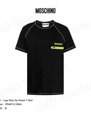 Moschino เสื้อยืดแขนสั้น รุ่น Logo Patch Zip-Pocket T-Shirt Code: ZPA0713 2041