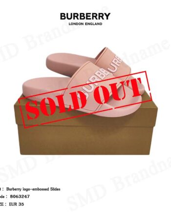 Burberry รองเท้าแตะ รุ่น Burberry logo-embossed Slides Code: 8063247