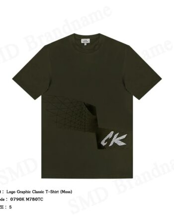 CK Calvin Klein เสื้อยืดคอกลมชาย รุ่น Logo Graphic Classic T-Shirt (Moss) Code: 0790K M780TC
