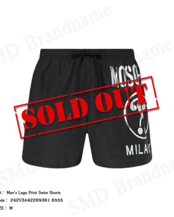 Moschino กางเกงขาสั้นผู้ชาย รุ่น Man's Logo Print Swim Shorts Code: 242V3A42209301 0555