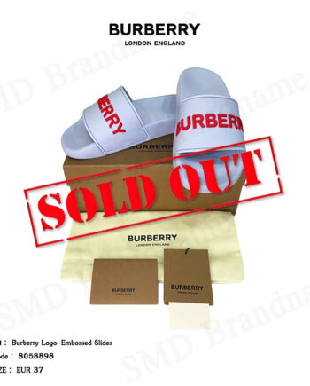 Burberry รองเท้าแตะ รุ่น Burberry logo-embossed Slides Code: 8058898