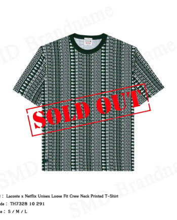 Lacoste เสื้อยืดคอกลม รุ่น Lacoste x Netflix Unisex Loose Fit Crew Neck Printed T-shirt Code: TH7328 10 291