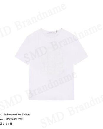Calvin Klein Jeans เสื้อยืดคอกลมผู้หญิง รุ่น Embroidered Aw T-Shirt Code: J223620 YAF