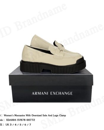 Armani Exchange รองเท้าโลฟเฟอร์ผู้หญิง รุ่น Women's Moccasins With Oversized Sole And Logo Clamp Code: XDA005 XV878 0077