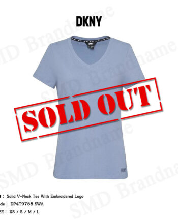 DKNY Sport เสื้อยืดคอวี รุ่น Solid V-Neck Tee With Embroidered Logo Code: DP4T9758 SWA