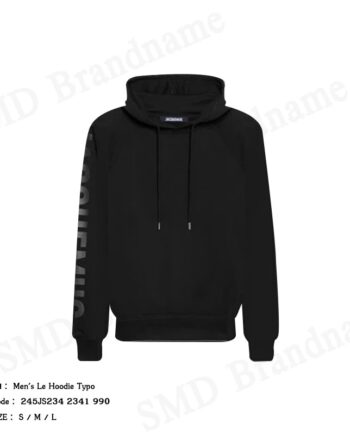 Jacquemus เสื้อสเวตเตอร์ผู้ชาย รุ่น Men's Le Hoodie Typo Code: 245JS234 2341 990