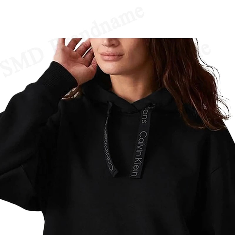 Calvin Klein Jeans เสื้อสเวตเตอร์แขนยาวผู้หญิง รุ่น Women's Drawcord Hoodie Code: ZW02605 BEH
