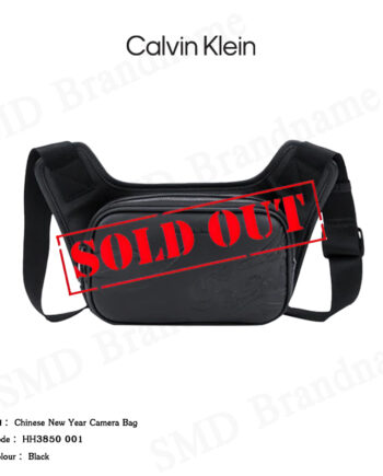 Calvin Klein Jeans กระเป๋าสะพายข้าง รุ่น Chinese New Year Camera Bag Code: HH3850 001