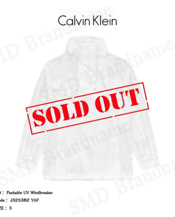 Calvin Klein Jeans เสื้อแจ็คเก็ต รุ่น Packable UV Windbreaker Code: J325382 YAF