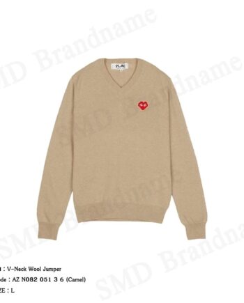 Play Comme des Garçons เสื้อสเวตเตอร์ผู้ชาย รุ่น V-Neck Wool Jumper Code: AZ N082 051 3 6 (Camel)