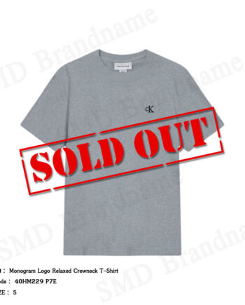 Calvin Klein Jeans เสื้อยืดคอกลมผู้ชาย รุ่น Monogram Logo Relaxed Crewneck T-Shirt Code: 40HM229 P7E
