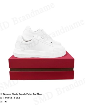 Calvin Klein Jeans รองเท้าผ้าใบผู้หญิง รุ่น Women's Chunky Cupsole Project Red Shoes Code: YW01813 0K4