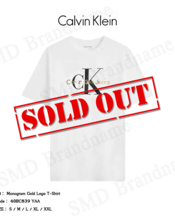 Calvin Klein Jeans เสื้อยืดคอกลมผู้ชาย รุ่น Monogram Gold Logo T-Shirt Code: 40BC839 YAA