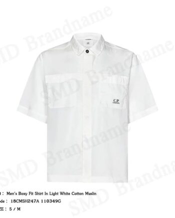 C.P. Company เสื้อเชิ้ตแขนสั้นผู้ชาย รุ่น Men's Boxy Fit Shirt In Light White Cotton Muslin Code: 18CMSH247A 110349G