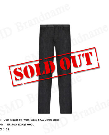 Emporio Armani กางเกงยีนส์ผู้ชาย รุ่น J45 Regular Fit, Worn-Wash 8 OZ Denim Jeans Code: 8N1J45 1D5QZ 0005