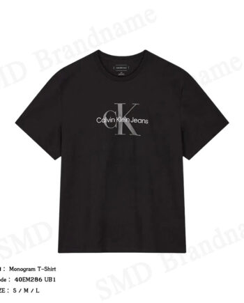 Calvin Klein เสื้อยืดคอกลมผู้ชาย รุ่น Monogram T-Shirt Code: 40EM286 UB1