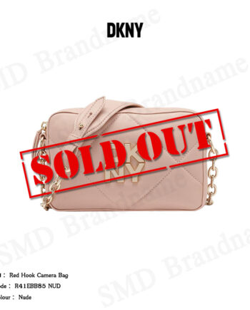 DKNY กระเป๋าสะพายข้าง รุ่น Red Hook Camera Bag Code: R41EBB85 NUD
