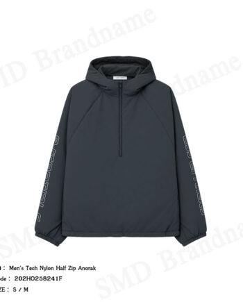 Essentials Fear of God เสื้อสเวตเตอร์ผู้ชาย รุ่น Men's Tech Nylon Half Zip Anorak Code: 202HO258241F